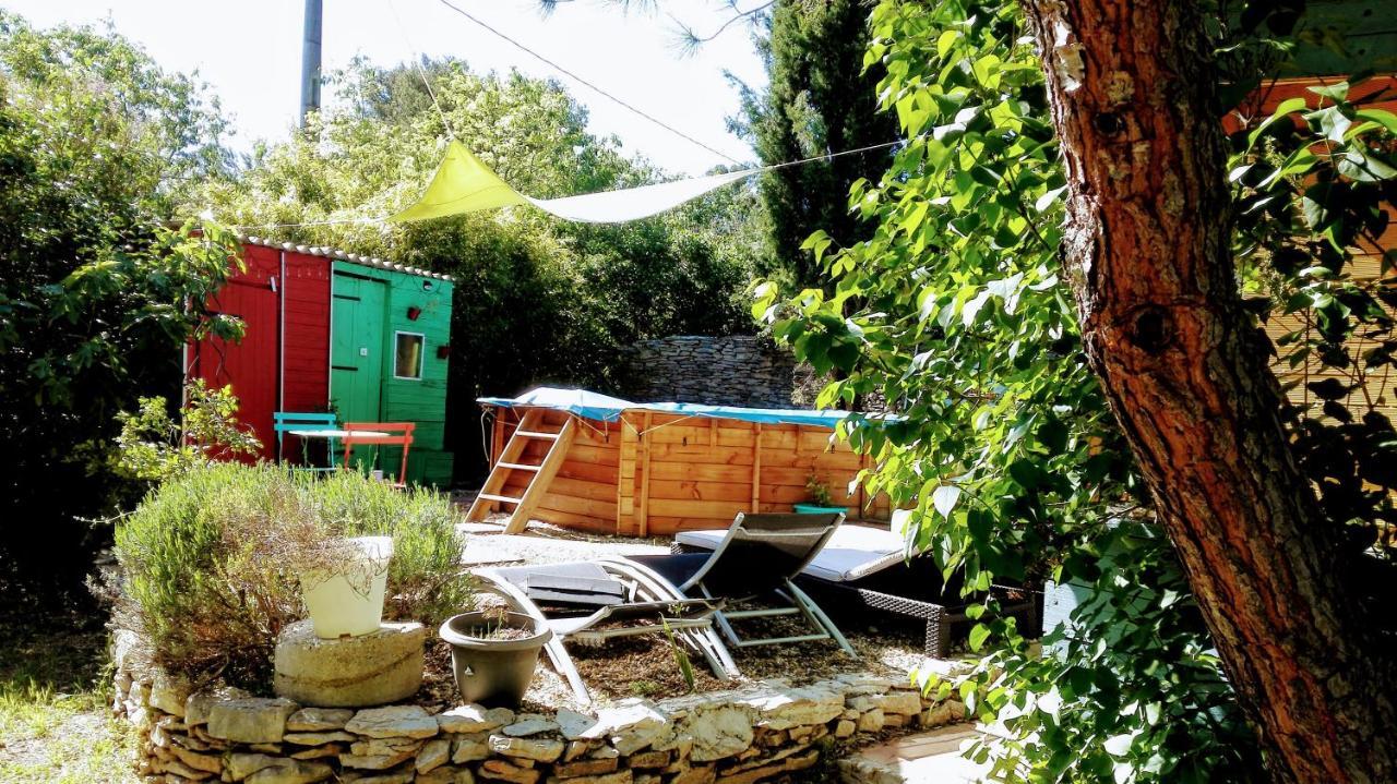 Nimes En Garrigues Acomodação com café da manhã Exterior foto